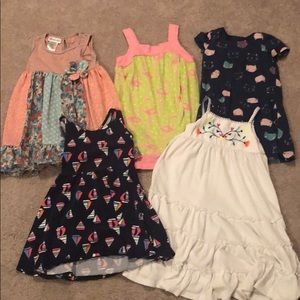 😍 Lot of five girls dresses size 4